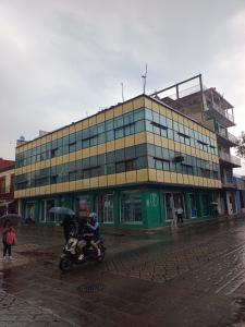 Το κτήριο όπου στεγάζεται  το διαμέρισμα