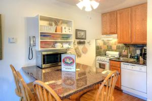 Φωτογραφία από το άλμπουμ του (B110) Studio Condominiums σε Yosemite West