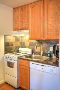 Φωτογραφία από το άλμπουμ του (B110) Studio Condominiums σε Yosemite West