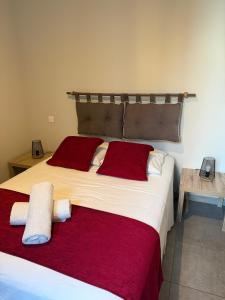 Postel nebo postele na pokoji v ubytování Les Glaneuses gîte Côté Boulangerie centre-bourg à 3 min du Puy duFou