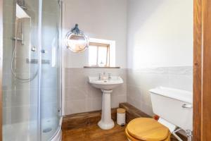 Ένα μπάνιο στο Woodsorrel Cottage +15 φωτογραφίες