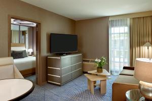 TV a/nebo společenská místnost v ubytování Hotel Zoe Fisherman's Wharf