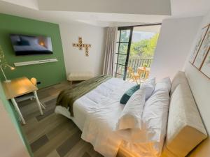 TV a/nebo společenská místnost v ubytování BIT by Simple stay