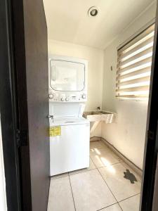 Ένα μπάνιο στο Departamento Moderno Caramel 3 Min Malecón +21 φωτογραφίες