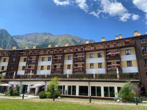 Γενική θέα στο βουνό ή θέα στο βουνό από  αυτό το ξενοδοχείο διαμερισμάτων