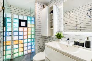 Koupelna v ubytování Comfort Suites Tijuana