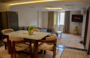 Televisyen dan/atau pusat hiburan di Avenue Alarab Residence