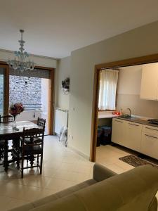 Kuchyň nebo kuchyňský kout v ubytování Conte di Cavour