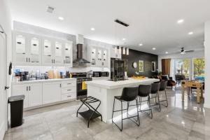 Köök või kööginurk majutusasutuses The Spinel 3BD In the Heart of Dallas