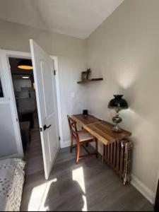 Gallery image of Charming Downtown 3BR Combo Room in London