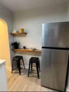 Gallery image of Charming Downtown 3BR Combo Room in London +21 photos