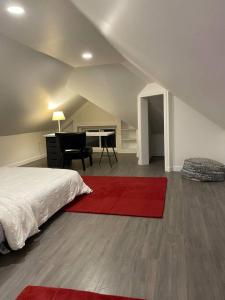 Ένα ή περισσότερα κρεβάτια σε δωμάτιο στο 3 Bedroom Stunner