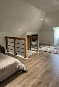 Galeriebild der Unterkunft Cozy and Bright - 5 mins to LHSC in London