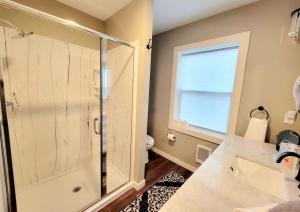 Ένα μπάνιο στο The Front St Lofts, sleeps 8 +31 φωτογραφίες