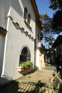 Budova, kde se apartmán nachází + 4 fotografie