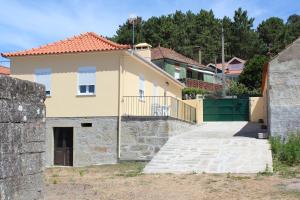 Tòa nhà nơi nhà nghỉ dưỡng tọa lạc