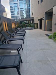 Tòa nhà nơi căn hộ tọa lạc +23 ảnh