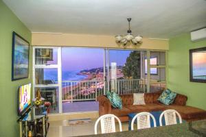 Posezení v ubytování Aqua Soul- Aircon- Braai- 7th Heaven- Pool