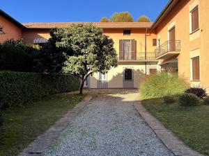 Το κτήριο όπου στεγάζεται  το διαμέρισμα