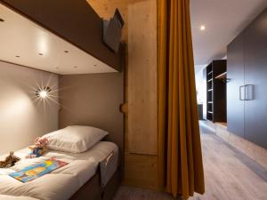 Ένα ή περισσότερα κρεβάτια σε δωμάτιο στο Studio rénové proche centre, balcon, WiFi - FR-1-346-367