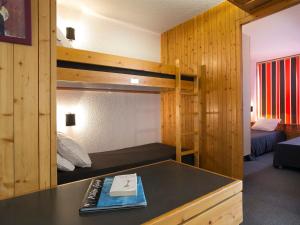 Ένα ή περισσότερα κρεβάτια σε δωμάτιο στο Appartement lumineux 6 pers · Balcon central · Wifi - FR-1-346-472