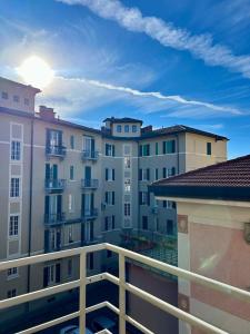 Tòa nhà nơi căn hộ tọa lạc