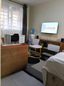 Μια τηλεόραση ή/και κέντρο ψυχαγωγίας στο Classic Studio