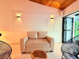 Χώρος καθιστικού στο Le”More House