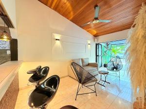 Χώρος καθιστικού στο Le”More House