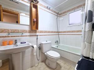 Et badeværelse på Apartamento Elenita