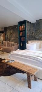 Posezení v ubytování La Suite Quatre de Saint Jean