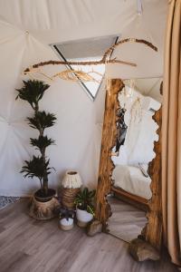 Postel nebo postele na pokoji v ubytování Seed Domo Tarifa