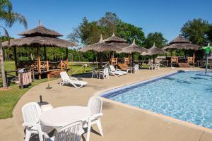 Bazén v ubytování Papalo Resort Hotel nebo v jeho okolí