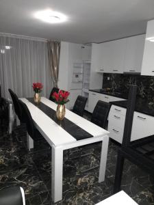 Οι επιχειρηματικές εγκαταστάσεις ή/και οι αίθουσες συνεδριάσεων στο Luxe 1 Dubai Penthouse +29 φωτογραφίες