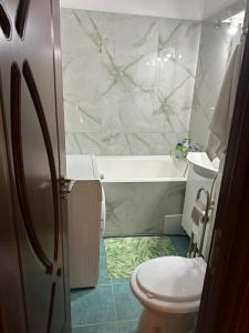 Koupelna v ubytování Room view Craiova