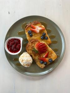 Φαγητό σε αυτό το ξενοδοχείο ή κάπου εκεί κοντά +9 φωτογραφίες