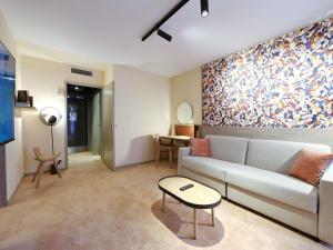 Posezení v ubytování Mercure Grenoble Centre Porte des Alpes