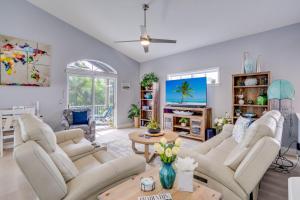 Et tv og/eller underholdning på Pet Friend Home with Heated Pool