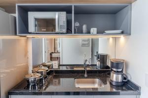 Nhà bếp/bếp nhỏ tại G1404 · G1404. Flat moderno no melhor pertinho da Paulista