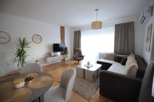 Χώρος καθιστικού στο Stan na dan Luna