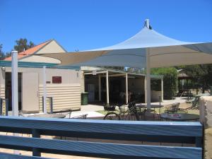 Fremantle Village tesisinde veranda veya açık alan