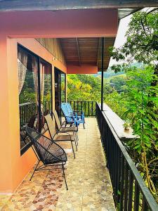 Balkón nebo terasa v ubytování Casa de Montaña Tica Linda