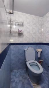 Ένα μπάνιο στο 5-Star Hospitality with a Heart