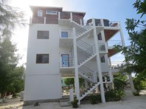 Budova, kde se aparthotel nachází