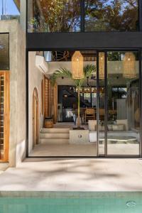 Bazén v ubytování Las chozas III nebo v jeho okolí