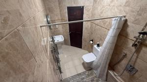 Koupelna v ubytování Pat Signature Stays + 49 fotografií