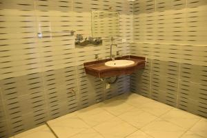 Ένα μπάνιο στο Alhadi Guest house +33 φωτογραφίες