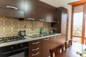 Η κουζίνα ή μικρή κουζίνα στο DA BETTY - Mondo Antico experience