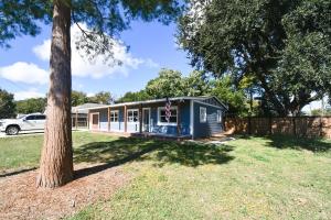 Tòa nhà nơi nhà nghỉ dưỡng tọa lạc