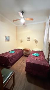 Postel nebo postele na pokoji v ubytování Hotel Nueva Marbella